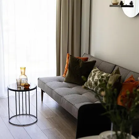 Shellter By 2homerent