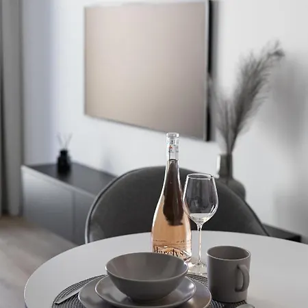 Shellter By 2homerent Apartman Rogowo