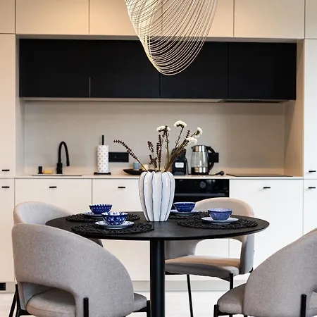 Shellter By 2homerent *