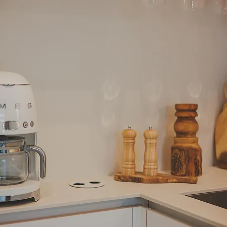 Shellter By 2homerent *