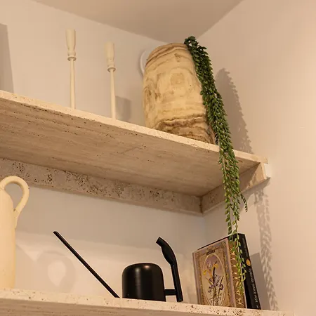 Shellter By 2homerent *