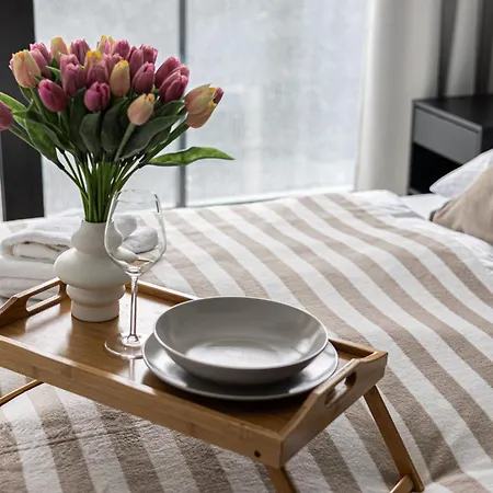 Shellter By 2homerent *