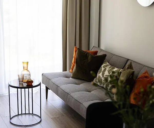 Shellter By 2homerent