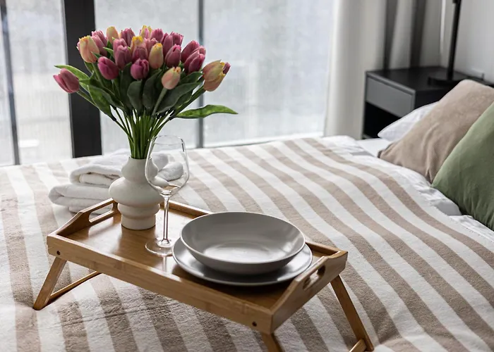 Shellter By 2homerent *