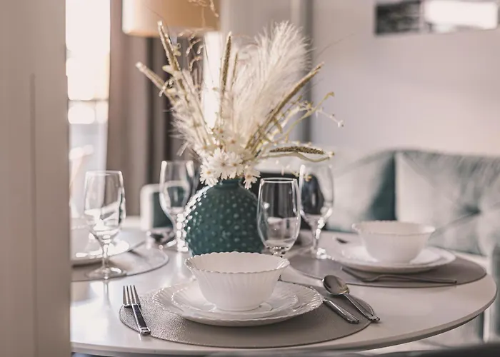 Shellter By 2homerent *